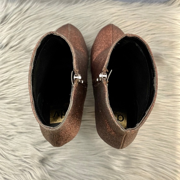 DV by Dolce Vita Red/Brown/Bronze Platform Boots - Picture 3 of 8